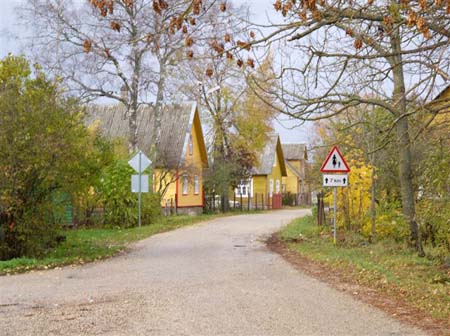 PA230426-