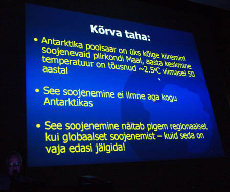 P4246294-