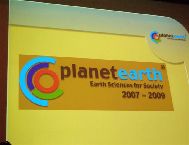 PA303688-
